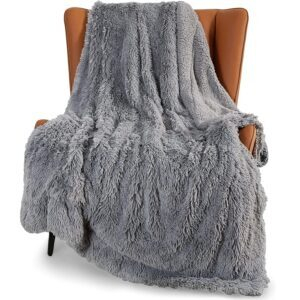 BEDSURE Soft Faux Fur Throw Blanket – Clip Coupon + Coupon Code A8OBK82F – $13.99 (was $27.99)