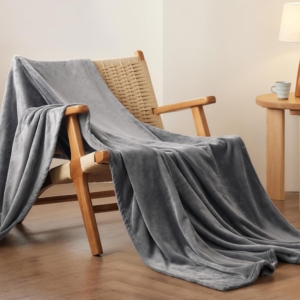 Bedsure Grey Fleece Blanket – Clip Coupon + Coupon Code FSJHVZYF – $6.99 (was $13.99)