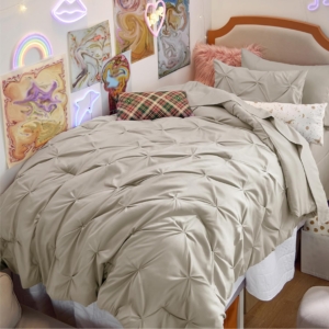 Bedsure  5 Pieces Pintuck Bed Set – Price Drop + Clip Coupon – $25.49 (was $37.99)